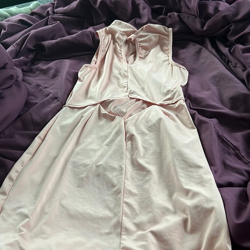 Women dress, color pink